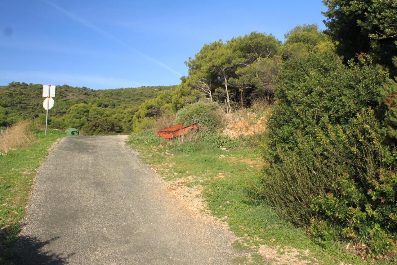 Apartments By The Sea Milna, Vis - 8913 Exterior photo